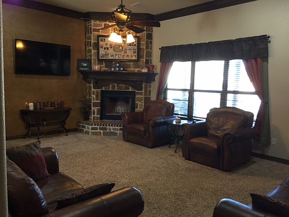 4th image of 726 Marlin Dr