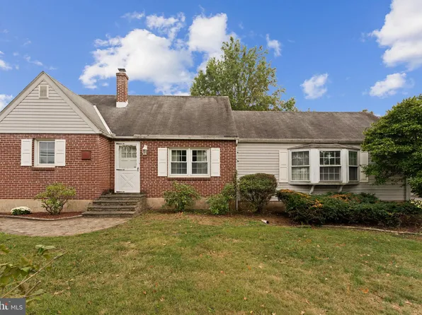 108 Jackson Rd, Gilbertsville, PA 19525