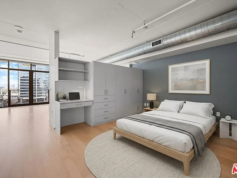 1100 S Hope St #1410 — Photo 5