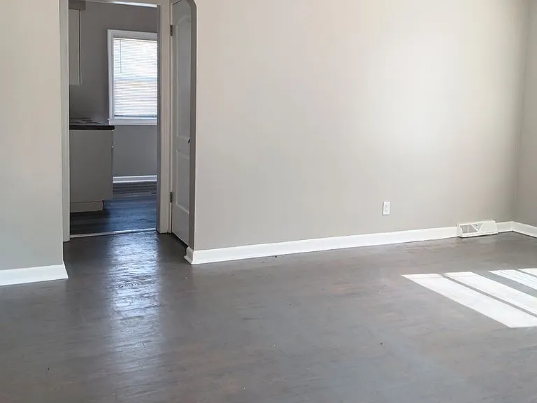 4767 Harrison St — Photo 5