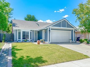 19 Smokey Leaf Ct, Sacramento, CA 95838