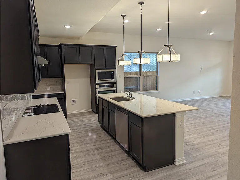 612 Silent Creek Cv — Photo 4