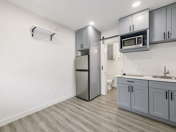 3rd image of 6153 Coldwater Canyon Ave #6165-08
