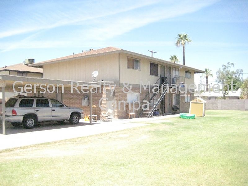 1st image of 330 W 5th Pl APT 3
