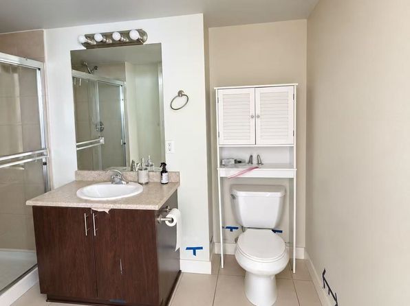 2 bedroom rental in Surrey — photo 20