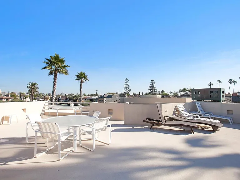 Rooftop deck