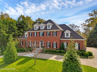 142 Center Park Ln, Oak Ridge, TN 37830