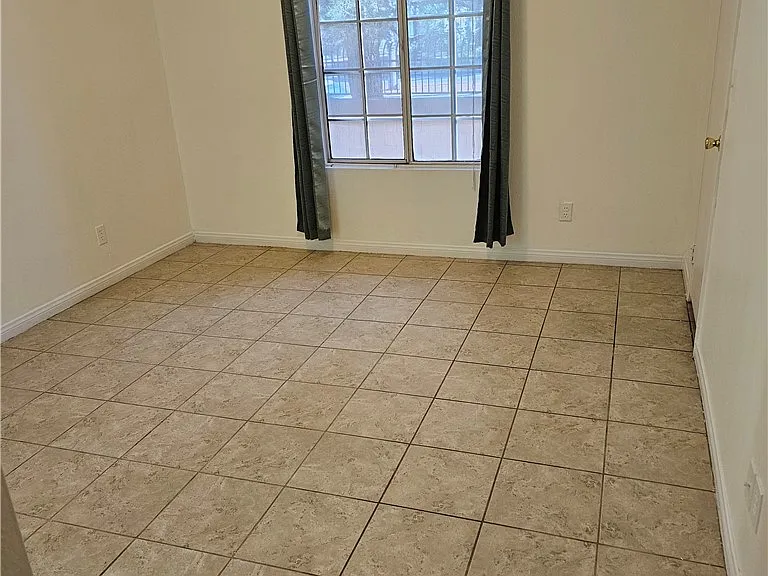 2200 S Fort Apache Rd #1083 — Photo 5