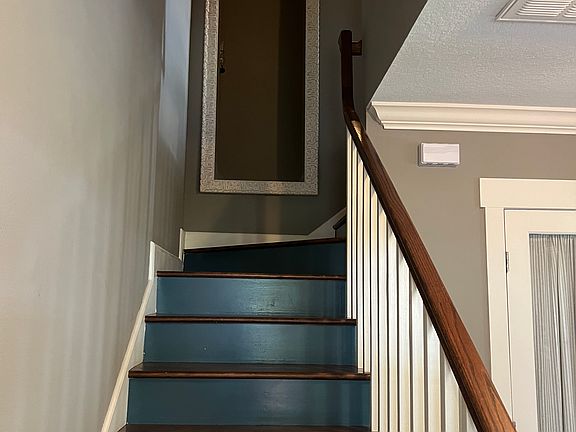 2nd image of 921 Cumberland St
