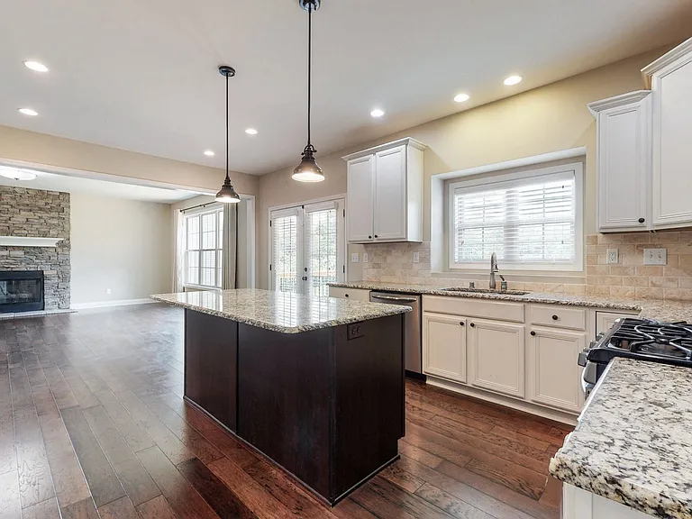 802 Urton Woods Way — Photo 6