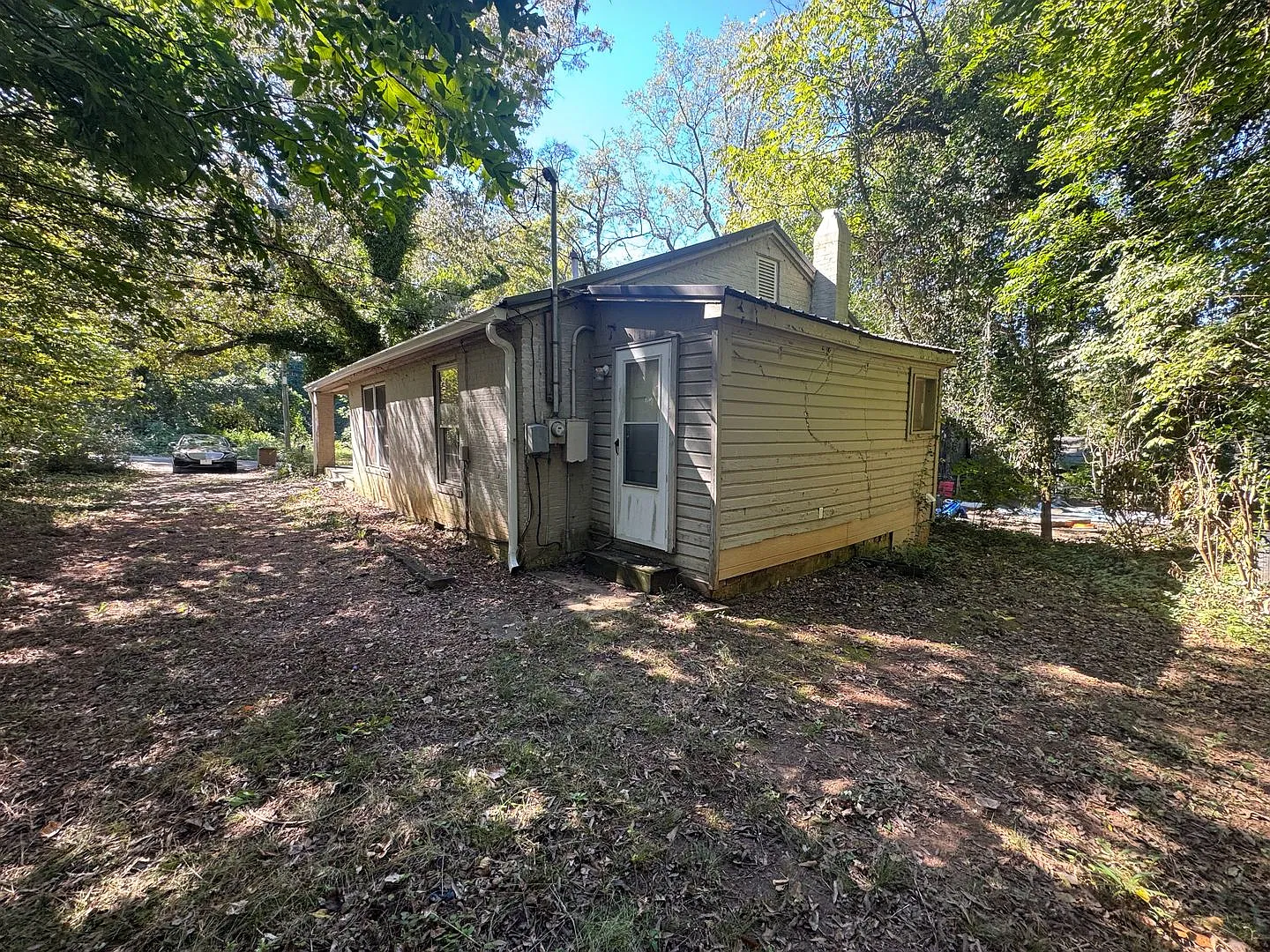 3/1 near uptown Shelby, nc (As of today 10/08 - Cleaning / Refinishing Tub) — Photo 3