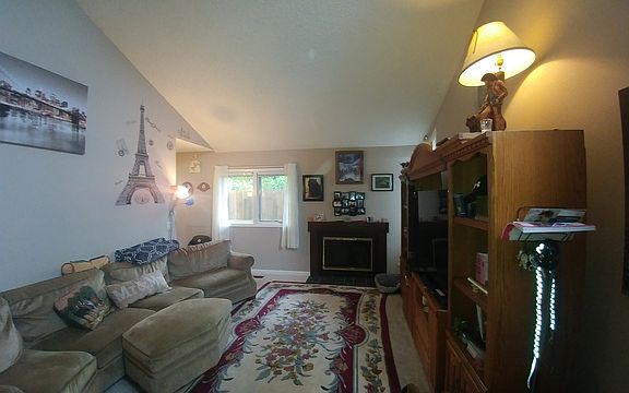 2nd image of 2S644 Wildwood Ct