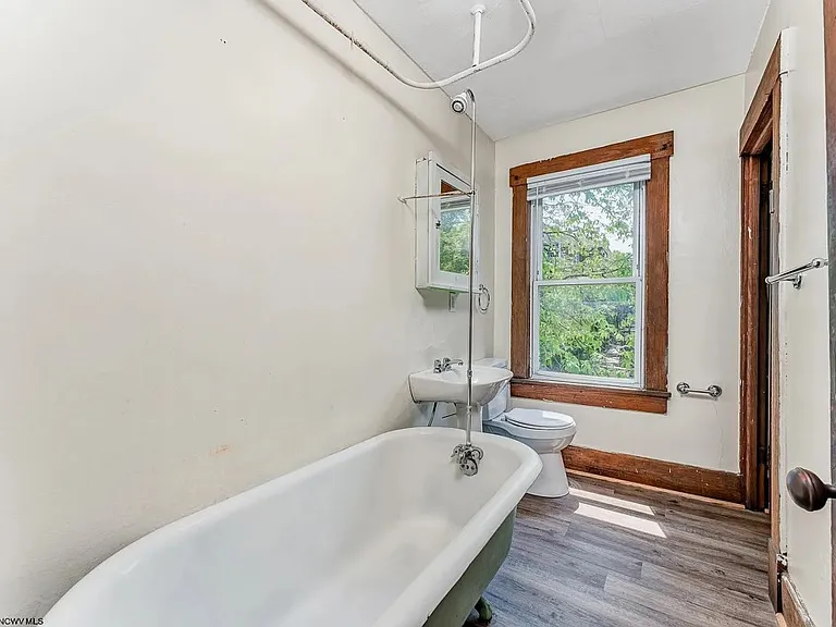 565 Brockway Ave #A — Photo 12
