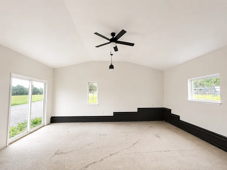 Spacious additional living space