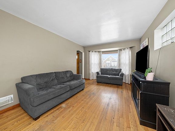5th image of 3406 S 59th Ave