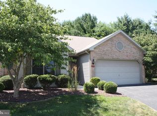 6452 Whisper Wood Ln, Harrisburg, PA 17112