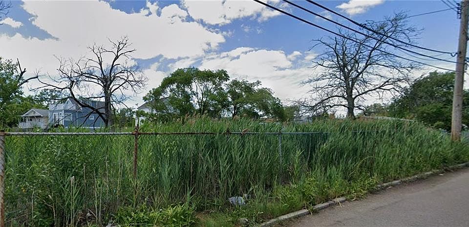 2nd image of 102-29 1st St