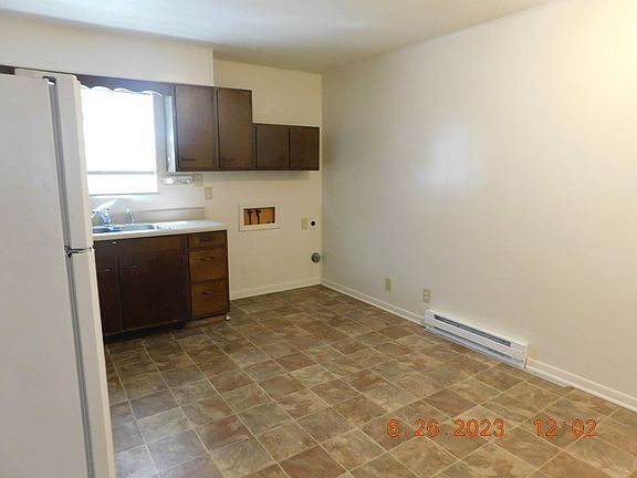 4th image of 1416 McArthur Rd #1420-23