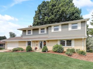 739 6th Ave, Grafton, WI 53024