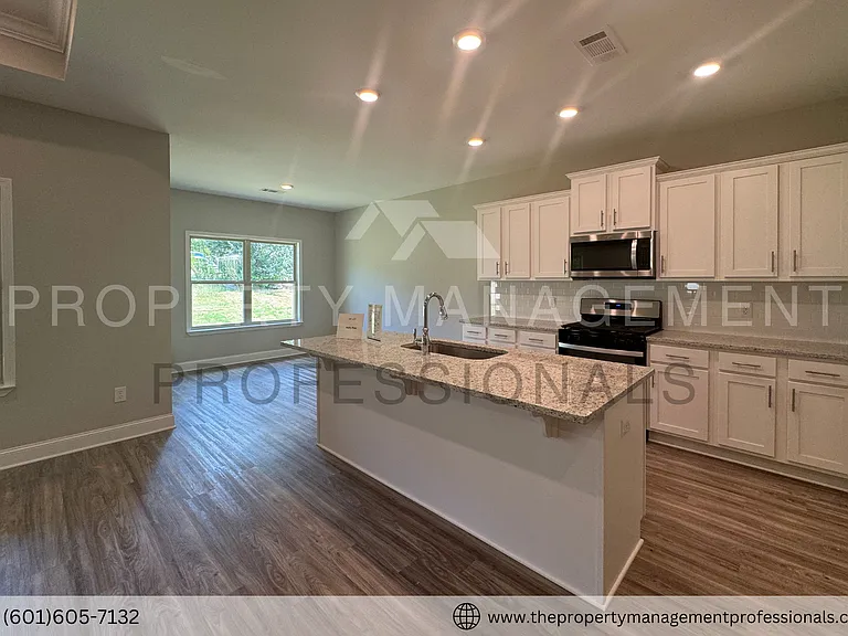 215 Serenity Lake Dr — Photo 11