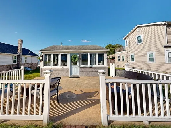 23 Pennsylvania Ave, Earleville, MD 21919