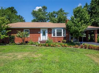 8194 Meadowview Ln, Mechanicsville, VA 23111