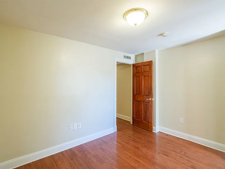 1124 E Passyunk Ave — Photo 9