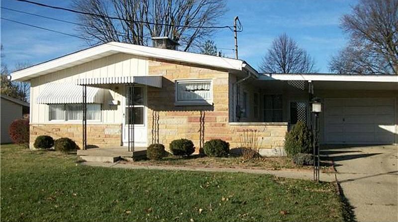 1st image of 992 Gail Ave