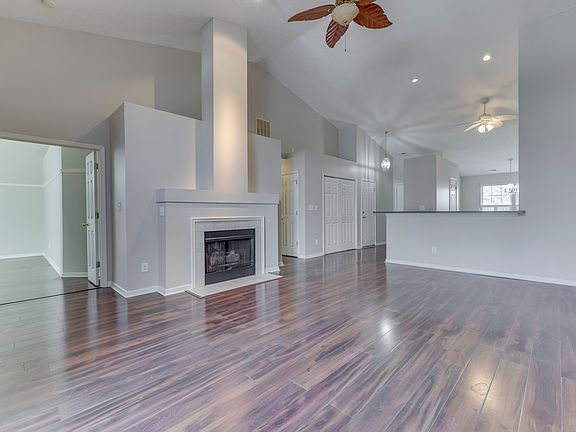 3rd image of 7455 Oak Knoll Dr