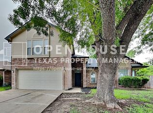 907 Tennis Villa Dr, Arlington, TX 76017