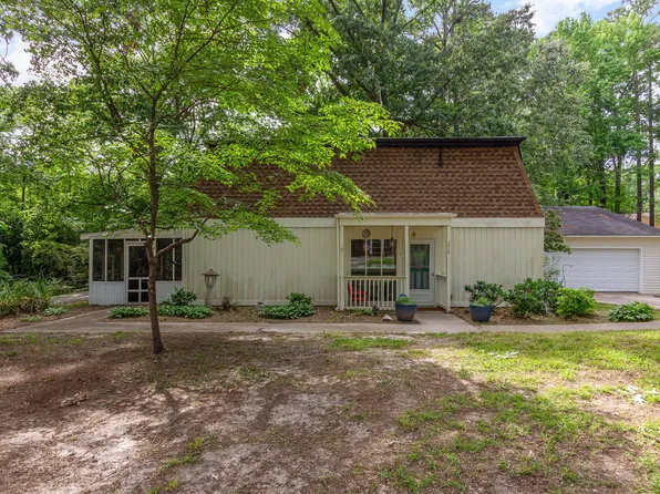 214 Woodcrest Ave, Smithfield, NC 27577