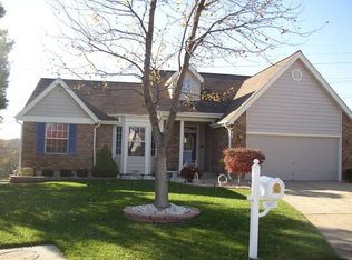 907 Shandra Dr, Ballwin, MO