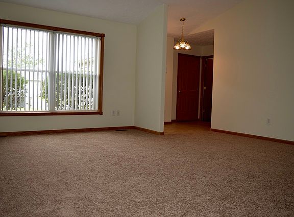 4th image of 1379 S California St