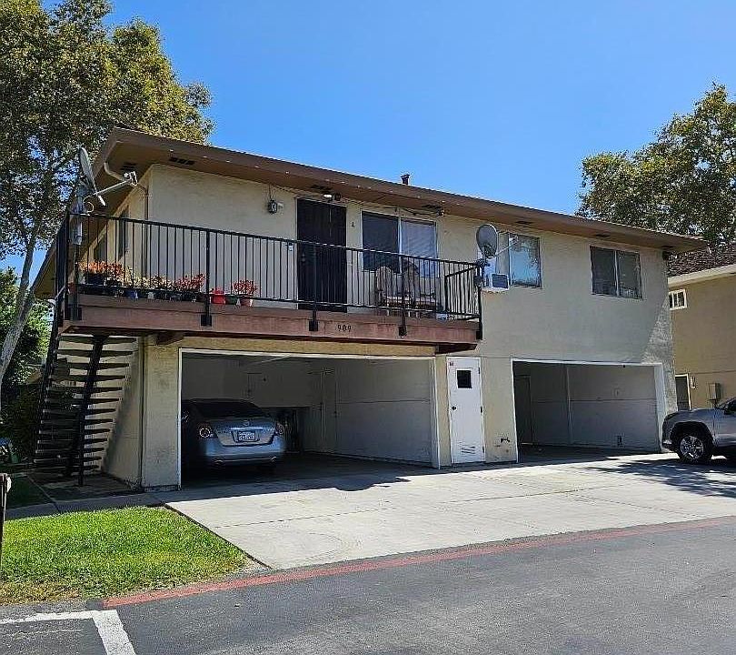 1st image of 909 Gilchrist Walkway APT 4
