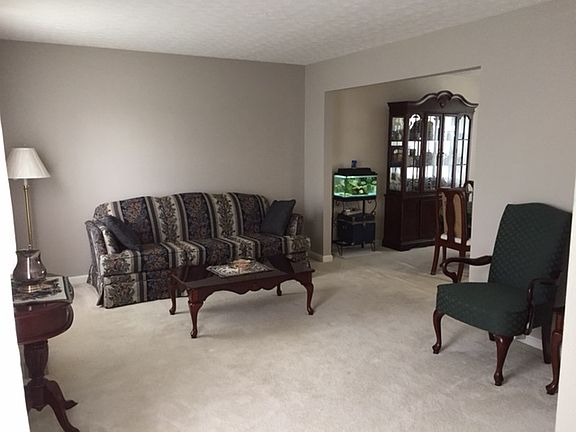 3rd image of 212 W Northwood Dr