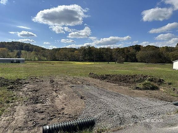 3rd image of Pleasant Valley Rd Lot 2