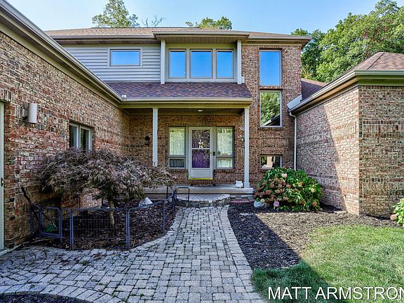 2nd image of 143 Stonehenge Dr SW