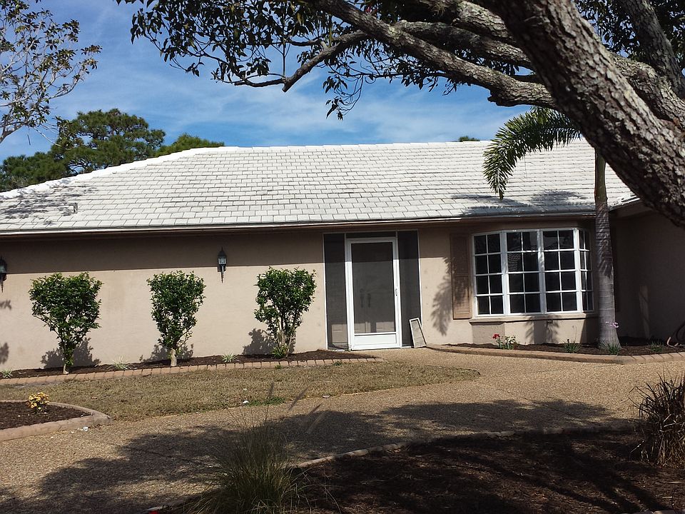 1st image of 325 Rubens Dr