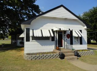 419 Walnut St, Jet, OK 73749