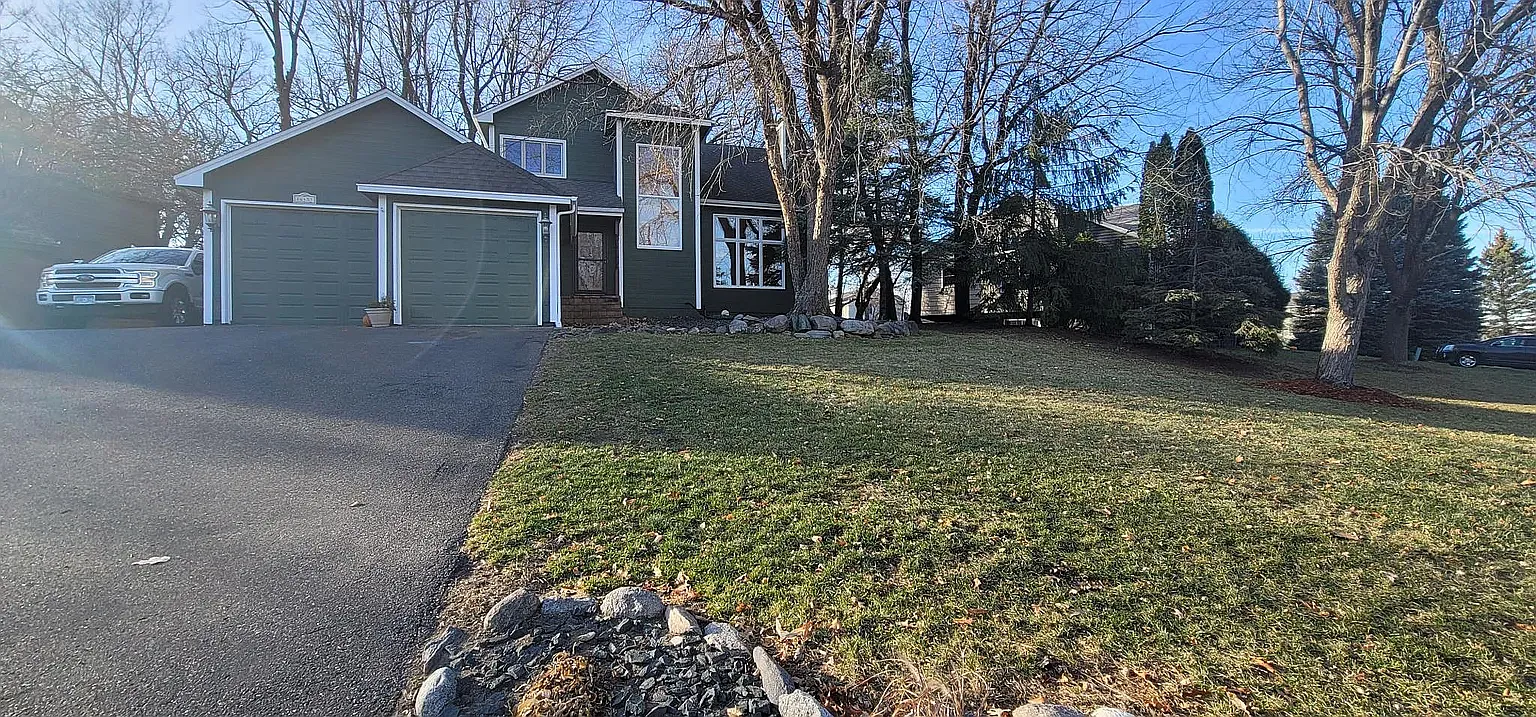 4 bed, 2460 sqft, $3,100 — Photo 1