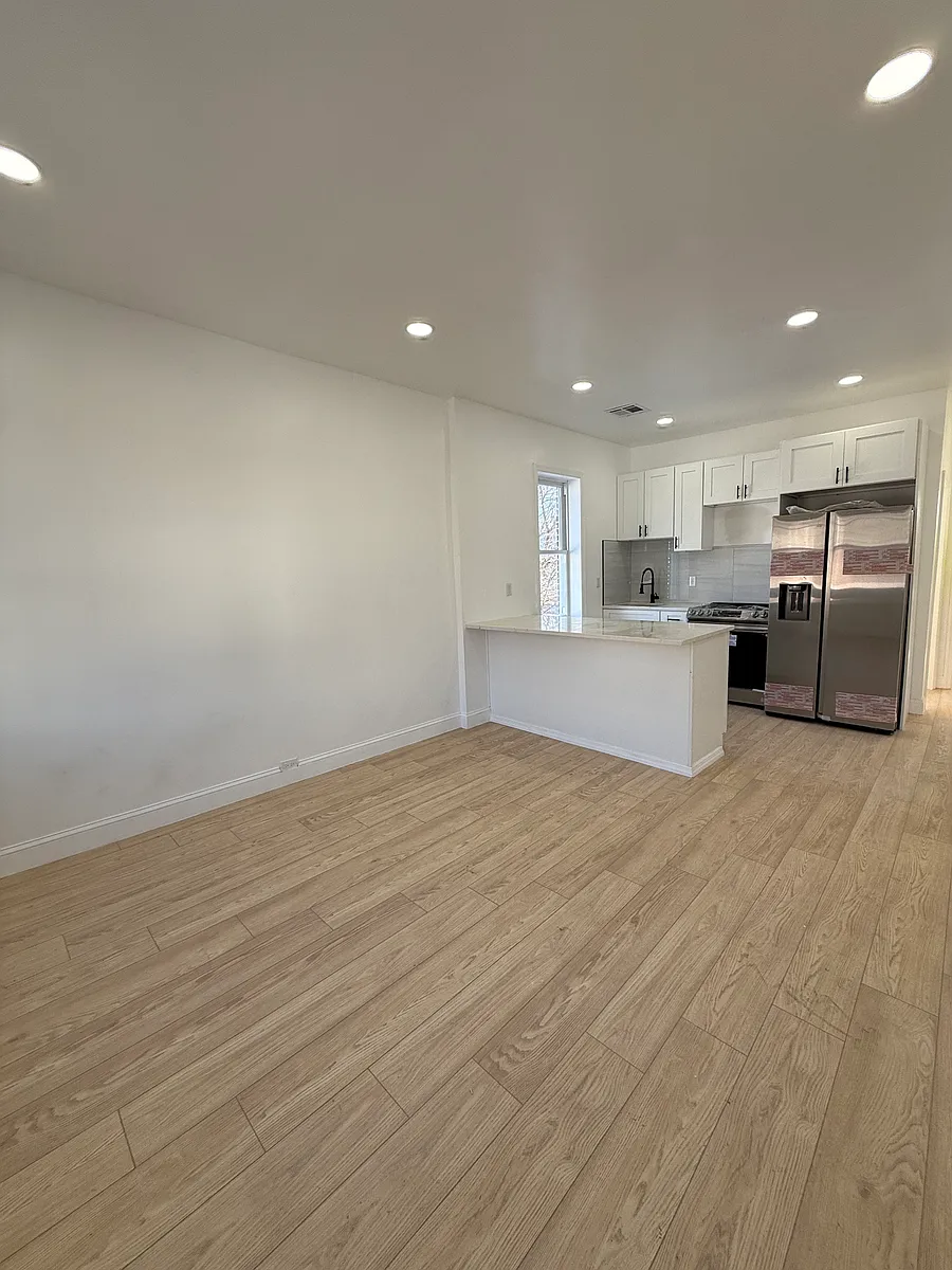 Building Photo - 112 Westminster Pl #2