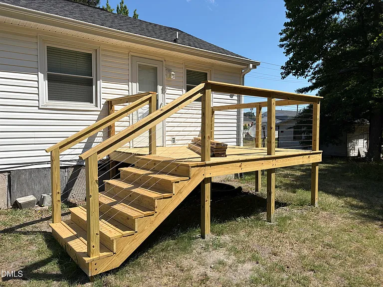 137 W Barbee St — Photo 9