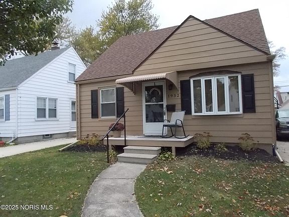 2nd image of 1932 Glencairn Ave