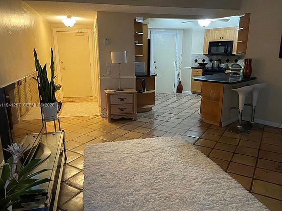 4th image of 3800 Galt Ocean Dr APT 1609