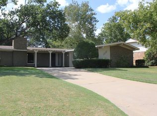 1327 Normandy Rd, Duncan, OK 73533