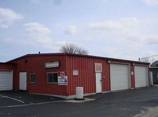 50 Gilbane St, Warwick, RI 02886