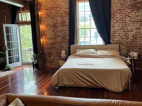 2nd image of 2135 E Susquehanna Ave APT 2C