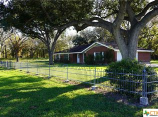 1077 Fordyce Rd, Victoria, TX 77905