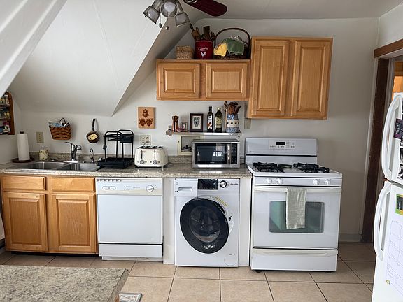 2nd image of 709 Maryland Ave #3