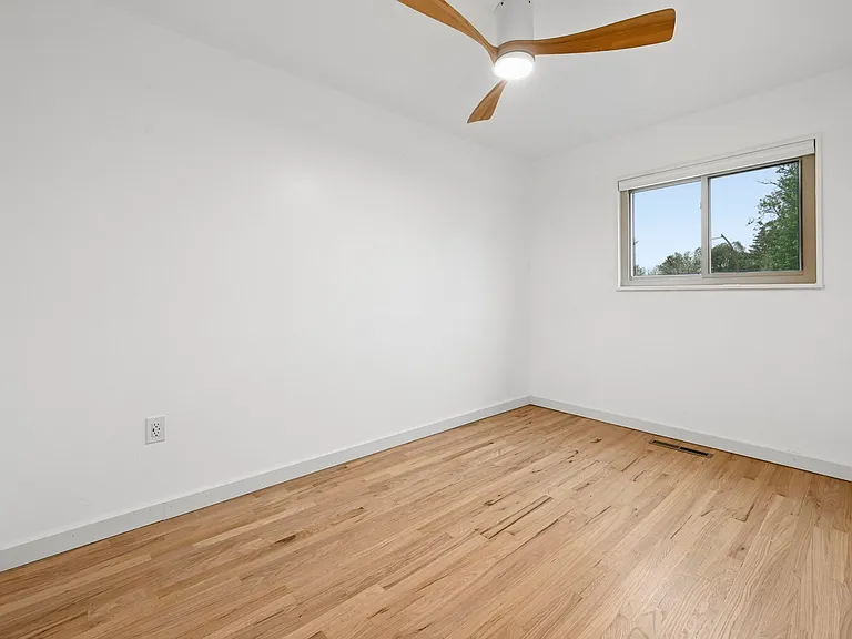 309 Redwood Dr — Photo 16